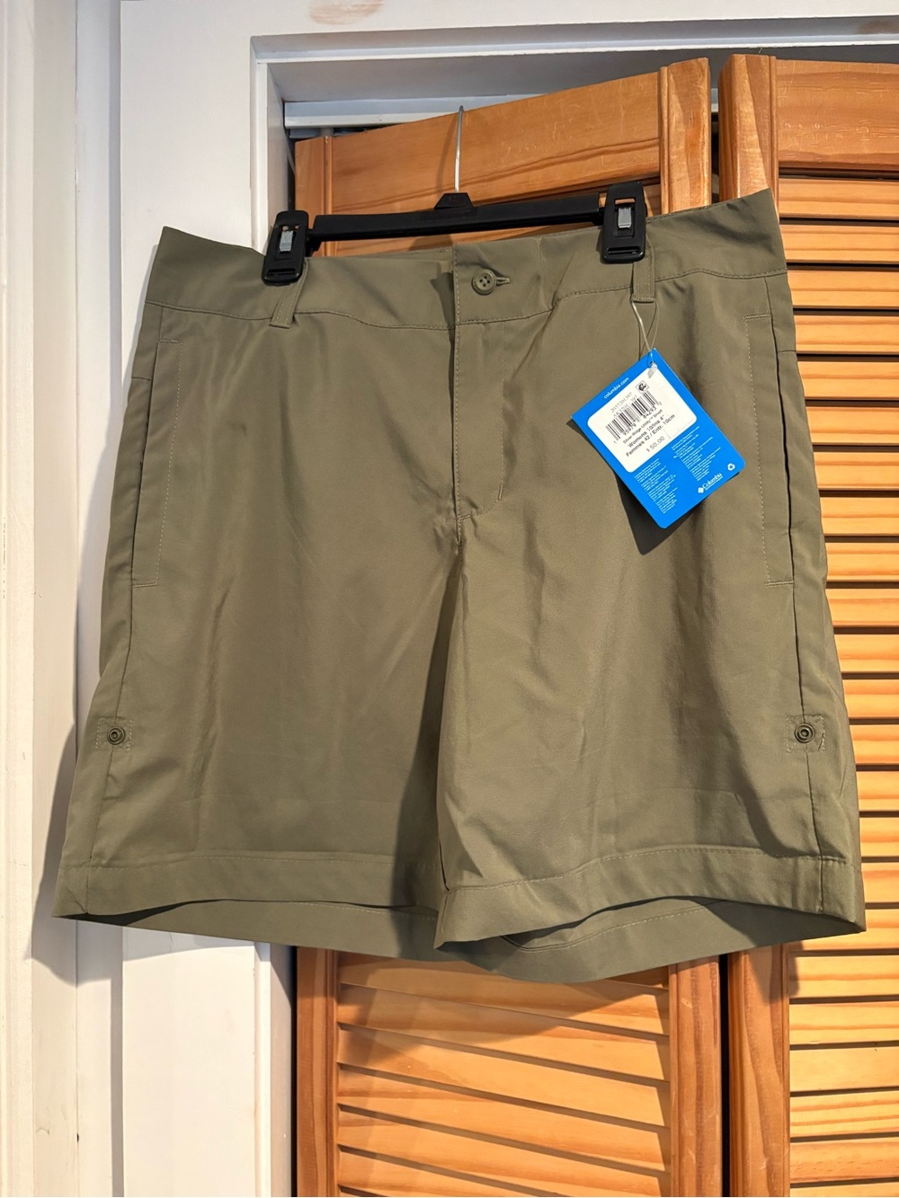 NWT Columbia Silver Ridge Utility Shorts Women’s 10 Green Hiking Gorpcore UPF